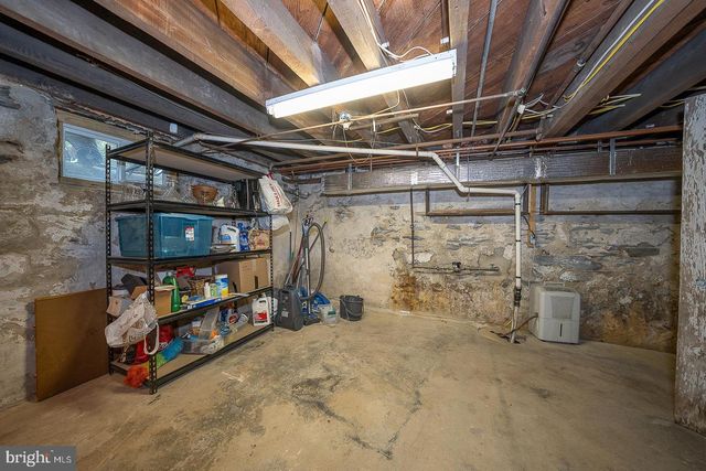 214 KENT RD, Ardmore, PA 19003