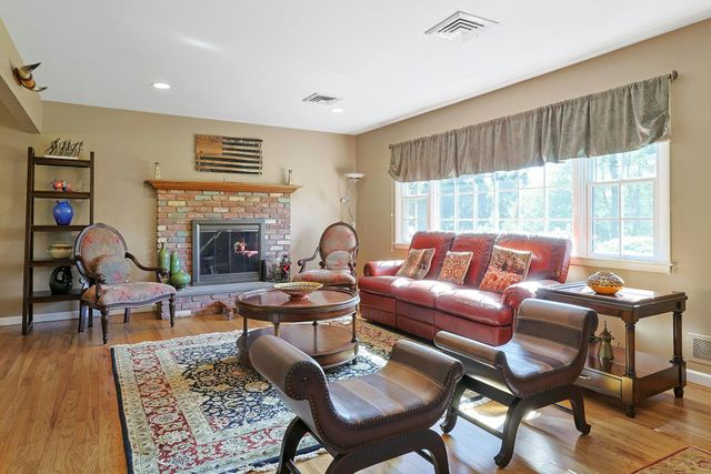 611 Gateway Avenue, Valley Cottage, NY 10989