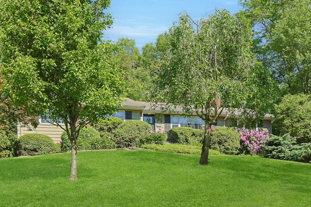 611 Gateway Avenue, Valley Cottage, NY 10989