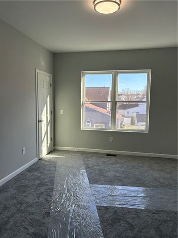 184 Avenue C E1, Woonsocket, RI 02895
