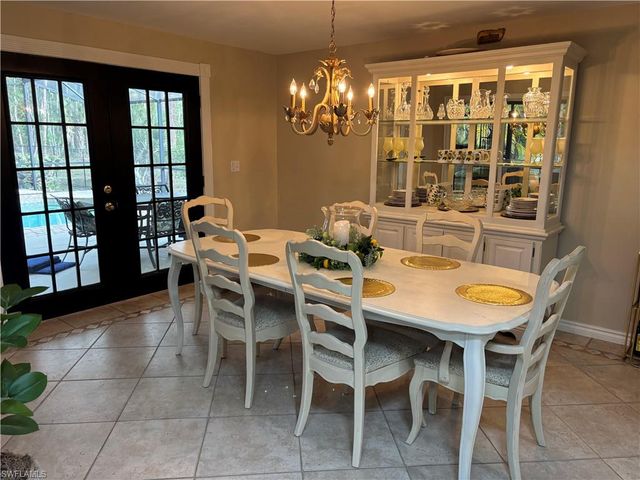 1156 Oakes BLVD, Naples, FL 34119