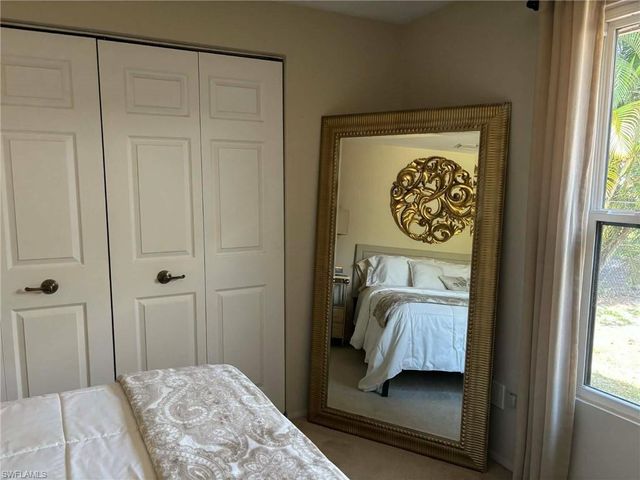 1156 Oakes BLVD, Naples, FL 34119