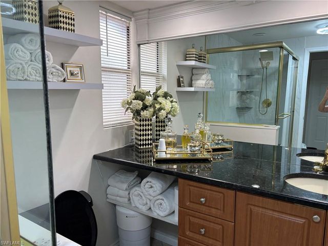 1156 Oakes BLVD, Naples, FL 34119