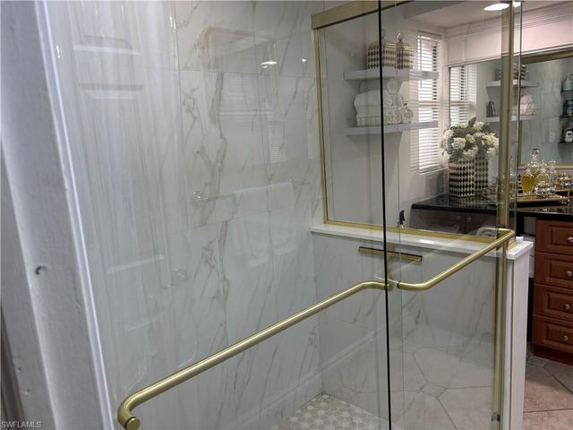 1156 Oakes BLVD, Naples, FL 34119