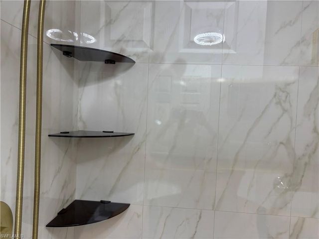 1156 Oakes BLVD, Naples, FL 34119