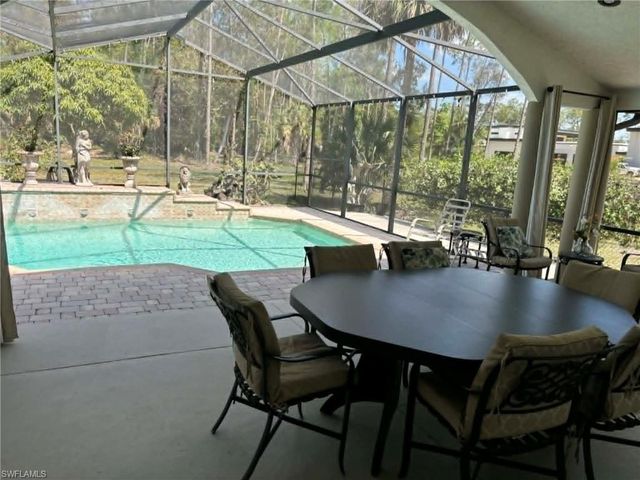 1156 Oakes BLVD, Naples, FL 34119