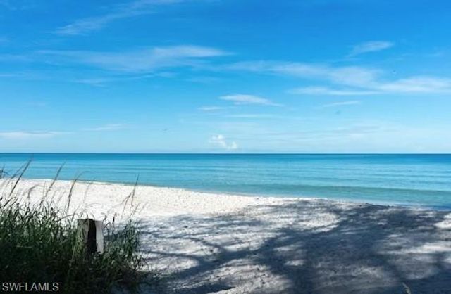 1156 Oakes BLVD, Naples, FL 34119