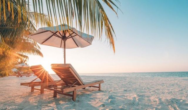 1156 Oakes BLVD, Naples, FL 34119