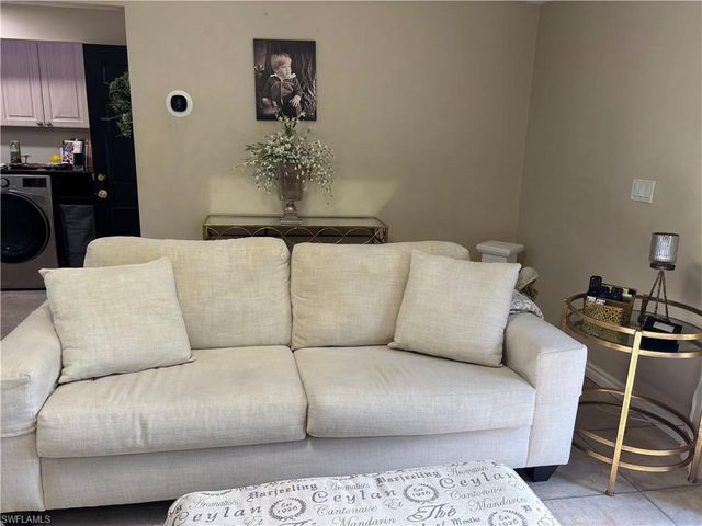 1156 Oakes BLVD, Naples, FL 34119