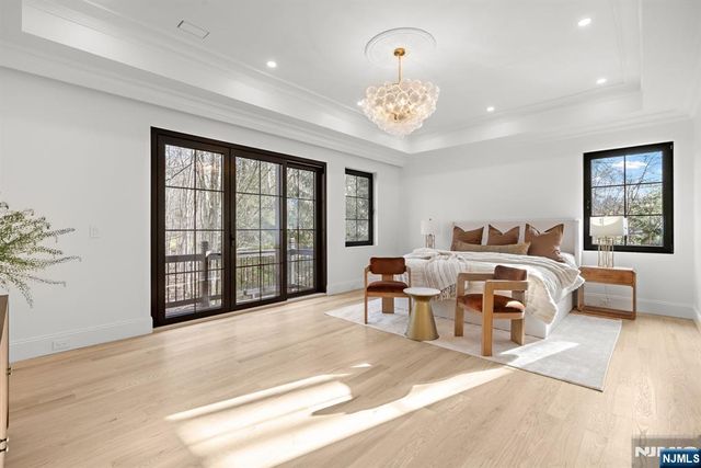 16 Old Farms Road, Saddle River, NJ 07458