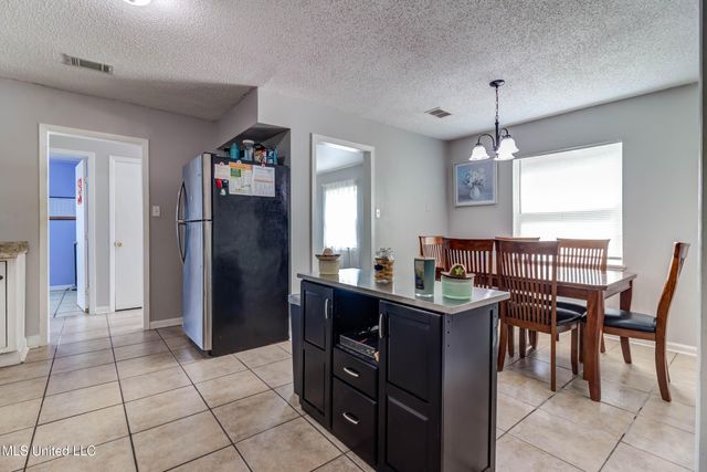 79 Holly Circle, Gulfport, MS 39501