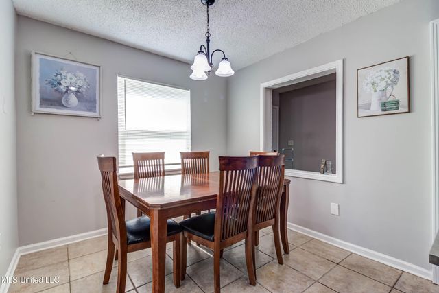 79 Holly Circle, Gulfport, MS 39501