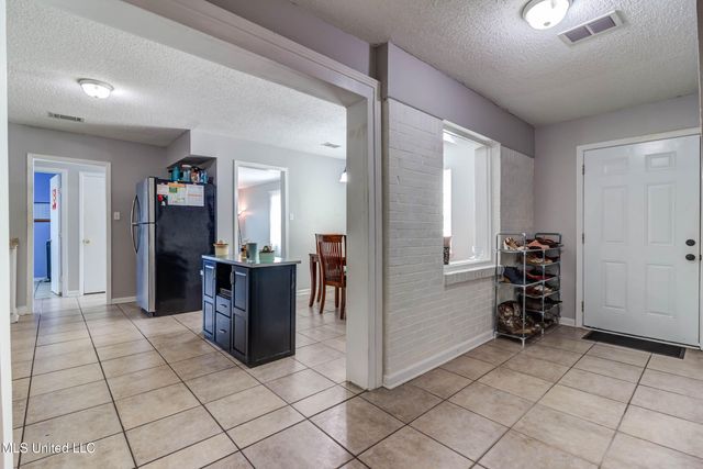 79 Holly Circle, Gulfport, MS 39501