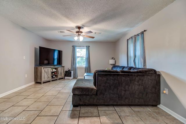 79 Holly Circle, Gulfport, MS 39501