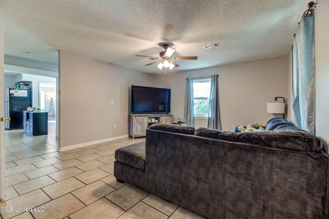 79 Holly Circle, Gulfport, MS 39501