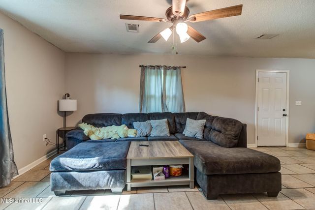79 Holly Circle, Gulfport, MS 39501