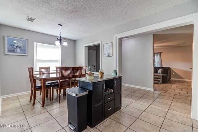 79 Holly Circle, Gulfport, MS 39501