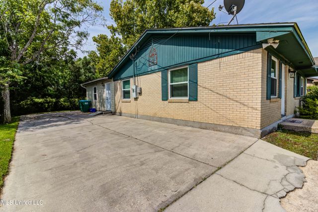 79 Holly Circle, Gulfport, MS 39501