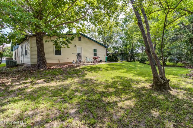 79 Holly Circle, Gulfport, MS 39501
