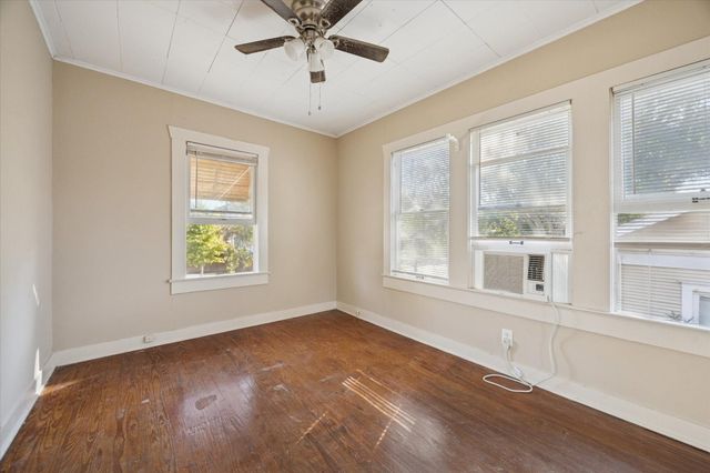 1103 W Cottage Street, Houston, TX 77009