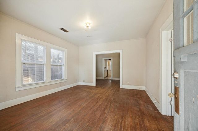 1103 W Cottage Street, Houston, TX 77009