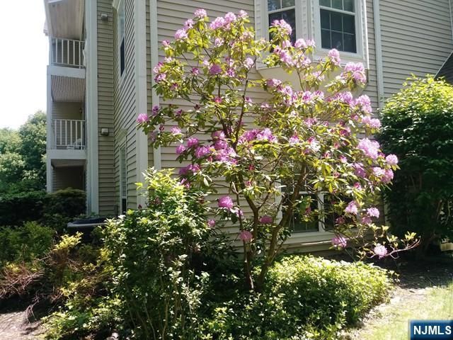 143 Raintree Lane, Mahwah, NJ 07430