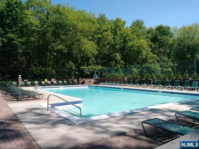 143 Raintree Lane, Mahwah, NJ 07430