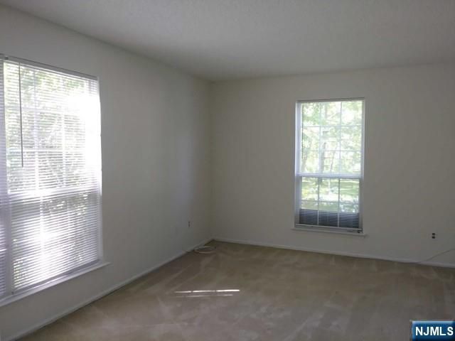 143 Raintree Lane, Mahwah, NJ 07430