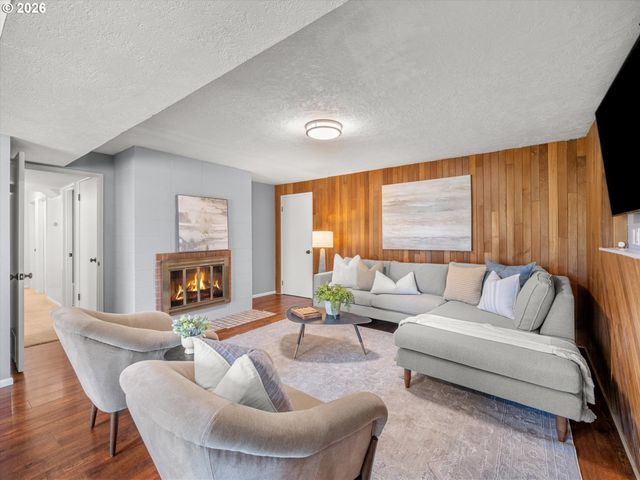 8655 Sw COMANCHE Way, Tualatin, OR 97062