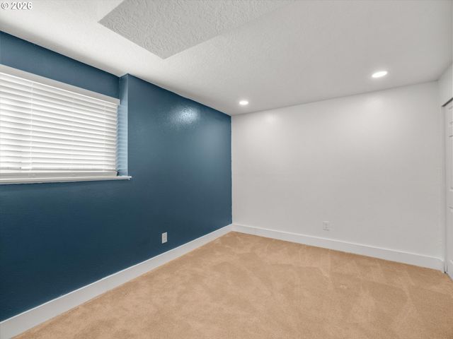 8655 Sw COMANCHE Way, Tualatin, OR 97062