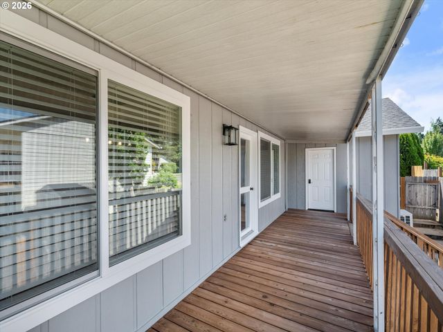 8655 Sw COMANCHE Way, Tualatin, OR 97062