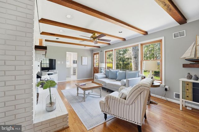 9104 VOLUNTEER DR, Alexandria, VA 22309