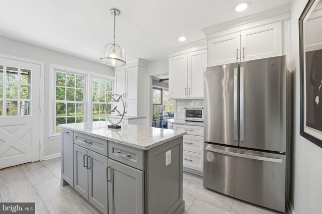 9104 VOLUNTEER DR, Alexandria, VA 22309