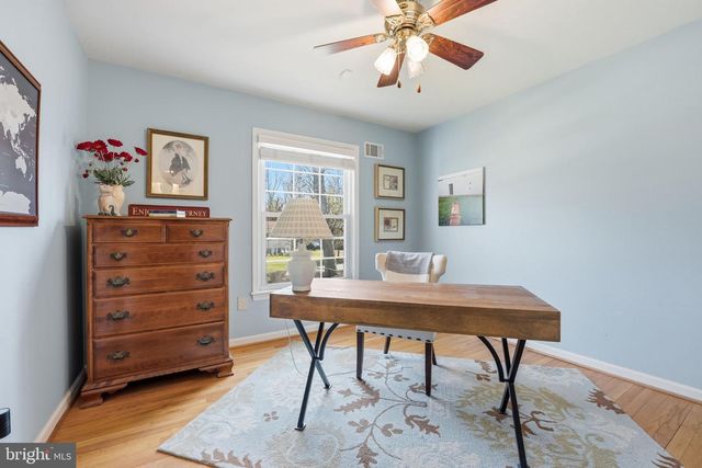 9104 VOLUNTEER DR, Alexandria, VA 22309