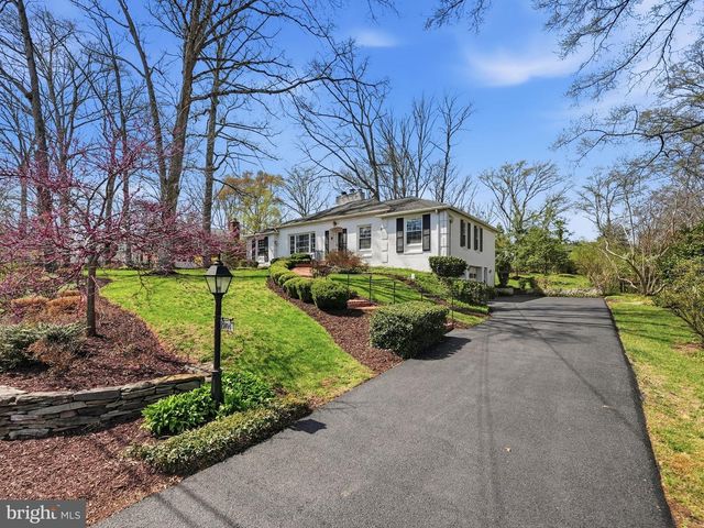 9104 VOLUNTEER DR, Alexandria, VA 22309