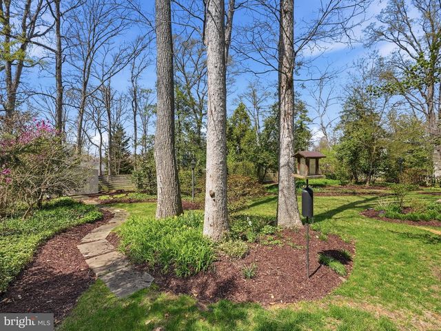 9104 VOLUNTEER DR, Alexandria, VA 22309