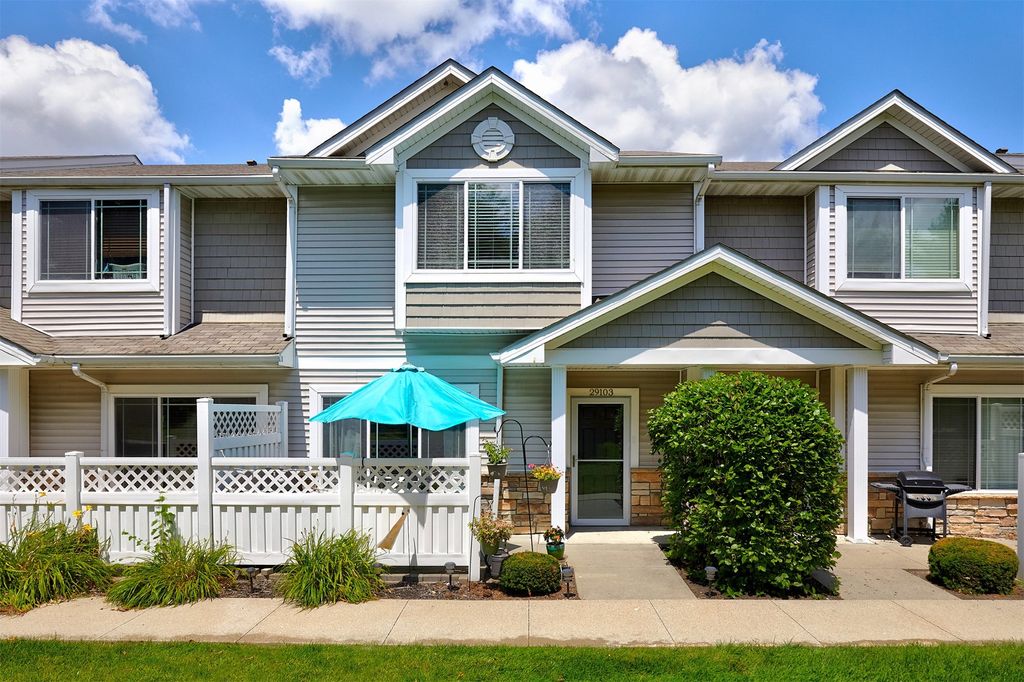 8601 Westown Parkway 29103, West Des Moines, IA 50266