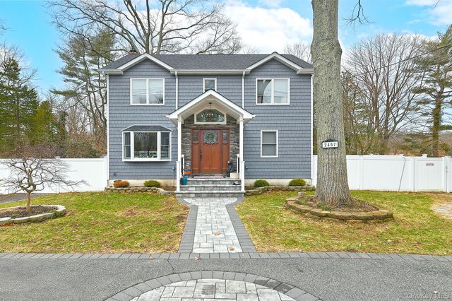 2457 New York Avenue, Melville, NY 11747