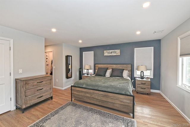 2457 New York Avenue, Melville, NY 11747