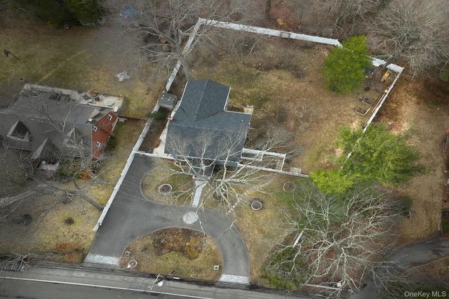 2457 New York Avenue, Melville, NY 11747