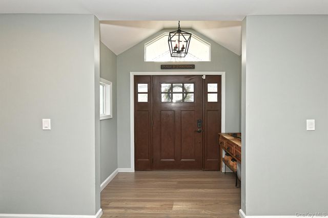 2457 New York Avenue, Melville, NY 11747