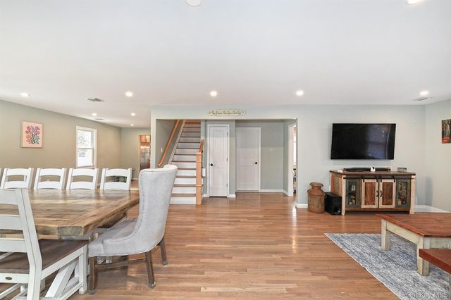 2457 New York Avenue, Melville, NY 11747