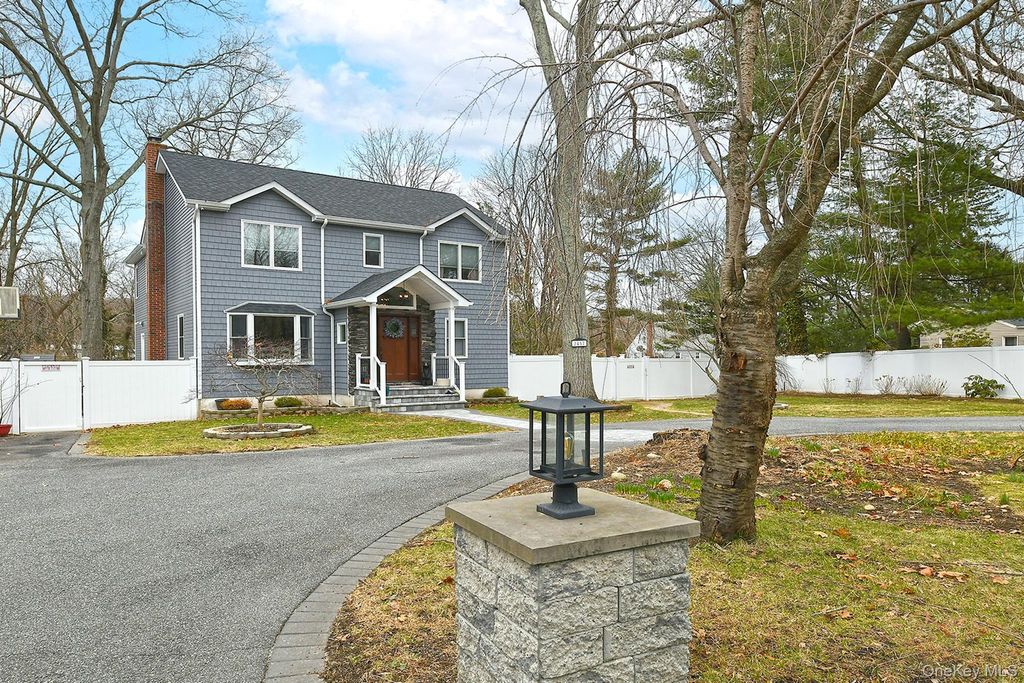 2457 New York Avenue, Melville, NY 11747