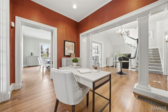 5257 Westminster Place, St Louis, MO 63108