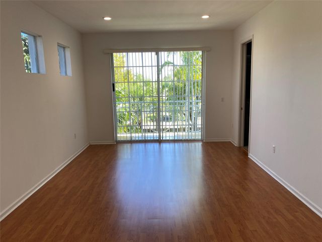 230 N G Street, Lake Worth Beach, FL 33460