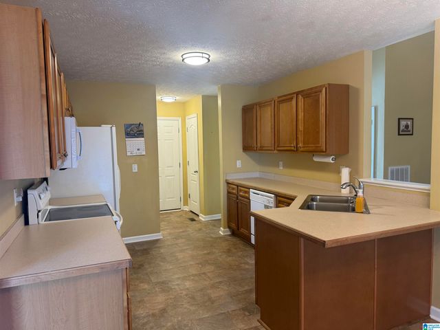 134 FALCON CREST, Anniston, AL 36207