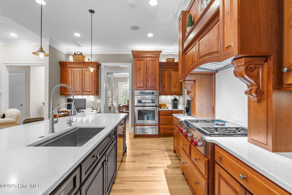 Image 12 of property listing at 11 Whithorn Court, Pinehurst, NC 28374