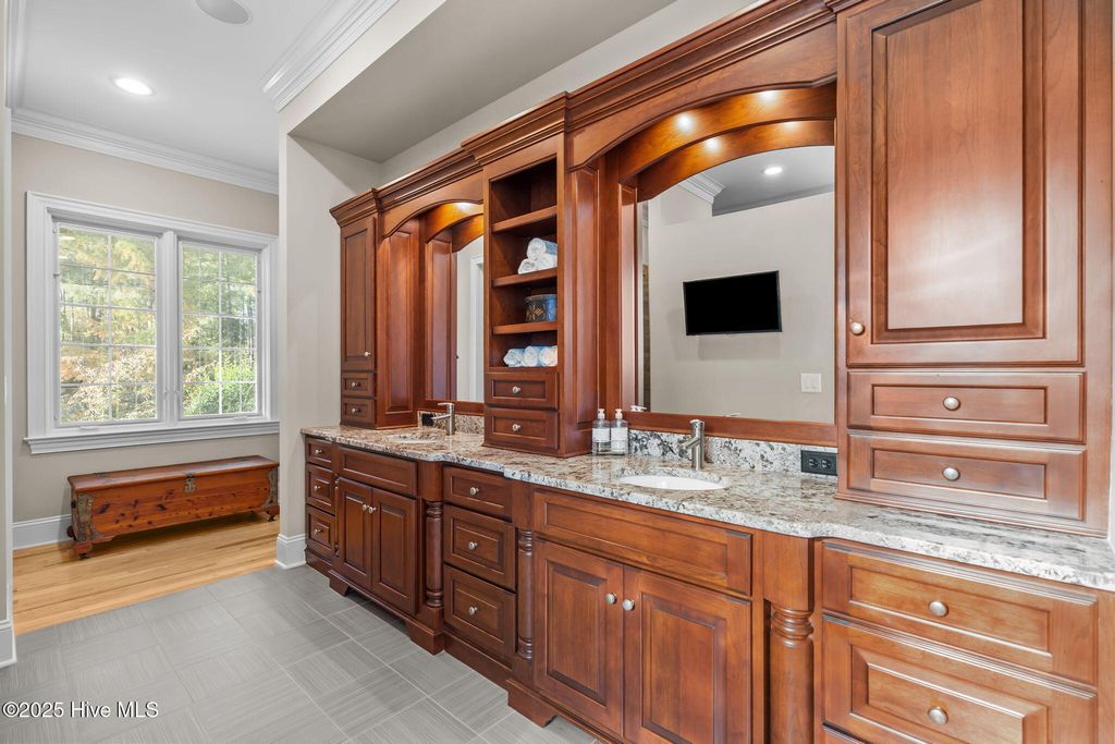 Image 21 of property listing at 11 Whithorn Court, Pinehurst, NC 28374