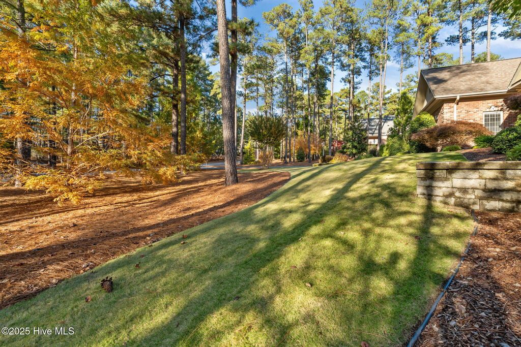 Image 36 of property listing at 11 Whithorn Court, Pinehurst, NC 28374