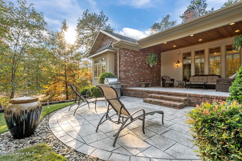 Image 40 of property listing at 11 Whithorn Court, Pinehurst, NC 28374